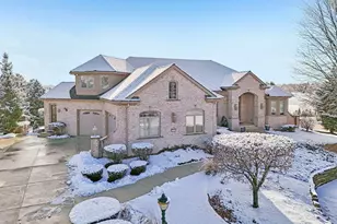 1701 E Bristlecone Dr, Hartland, WI 53029 - Photo 1