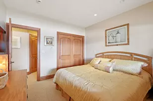 1701 E Bristlecone Dr, Hartland, WI 53029 - Photo 80