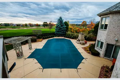 1701 E Bristlecone Dr, Hartland, WI 53029 - Photo 16