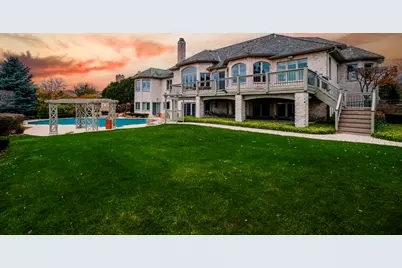 1701 E Bristlecone Dr, Hartland, WI 53029 - Photo 8