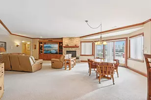 1701 E Bristlecone Dr, Hartland, WI 53029 - Photo 68