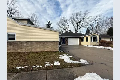 920 N 26th St, Sheboygan, WI 53081 - Photo 2