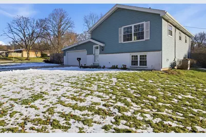 1963  Cascade Dr, Waukesha, WI 53188 - Photo 26