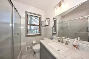 917 Lincoln Dr, West Bend, WI 53095 - Photo 16