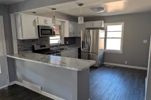 5817 N 91st St, Milwaukee, WI 53225 - Photo 2