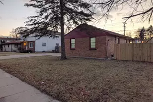 5817 N 91st St, Milwaukee, WI 53225 - Photo 24