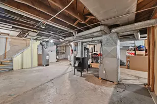 2200 S 84th St, West Allis, WI 53227 - Photo 14