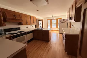 S85W19635 Colonial Ct, Muskego, WI 53150 - Photo 8