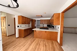 S85W19635 Colonial Ct, Muskego, WI 53150 - Photo 6