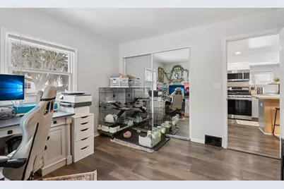 433 W Martin Ln, Milwaukee, WI 53207 - Photo 18