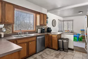 2440 Victoria Dr, Manitowoc Rapids, WI 54220 - Photo 6