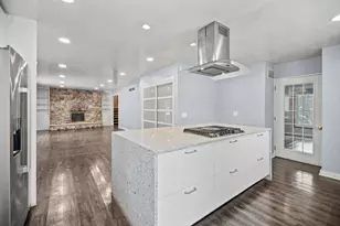 2003 S Valley Spring Dr, New Berlin, WI 53151 - Photo 14