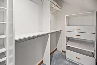 2003 S Valley Spring Dr, New Berlin, WI 53151 - Photo 44