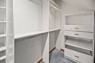 2003 S Valley Spring Dr, New Berlin, WI 53151 - Photo 44