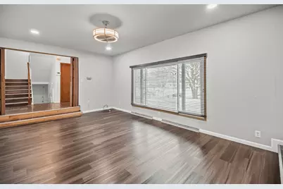 2003 S Valley Spring Dr, New Berlin, WI 53151 - Photo 6