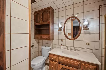 2003 S Valley Spring Dr, New Berlin, WI 53151 - Photo 24