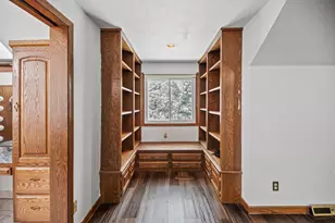 2003 S Valley Spring Dr, New Berlin, WI 53151 - Photo 46