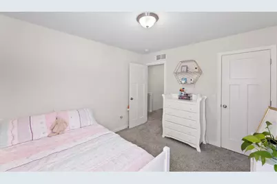 1084  Spruce Ct, Oconomowoc, WI 53066 - Photo 20