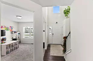 1084 Spruce Ct, Oconomowoc, WI 53066 - Photo 12