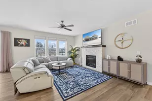 9594 S Sophia Ct, Franklin, WI 53132 - Photo 4