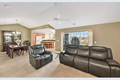 12248 W Virginia Cir #7, Franklin, WI 53132 - Photo 8