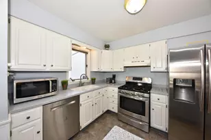 4043 N 110th St, Milwaukee, WI 53222 - Photo 16