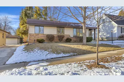 604  Robin St, West Bend, WI 53090 - Photo 28