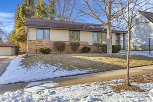 604 Robin St, West Bend, WI 53090 - Photo 28