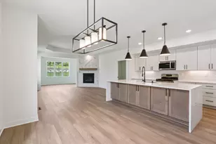 2119 Bluestem Dr, Waukesha, WI 53189 - Photo 8