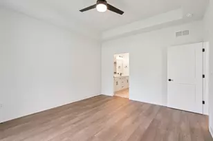 2119 Bluestem Dr, Waukesha, WI 53189 - Photo 16