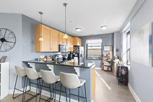 606 W Wisconsin Ave, Milwaukee, WI 53203 - Photo 4