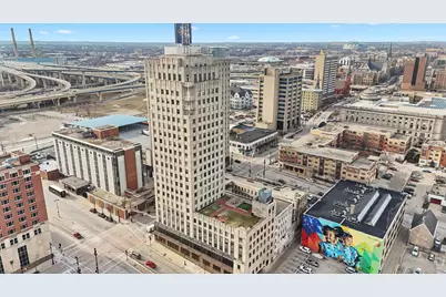 606 W Wisconsin Ave #802, Milwaukee, WI 53203 - Photo 6