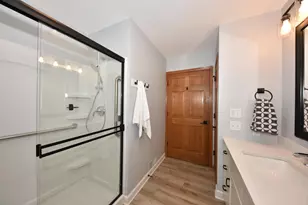 359 Hartford Square, Hartford, WI 53027 - Photo 16