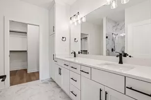 2117 Bluestem Dr, Waukesha, WI 53189 - Photo 18