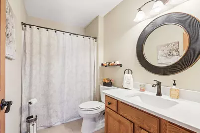 W203N16198  Pin Oak Cir #2, Jackson, WI 53037 - Photo 12