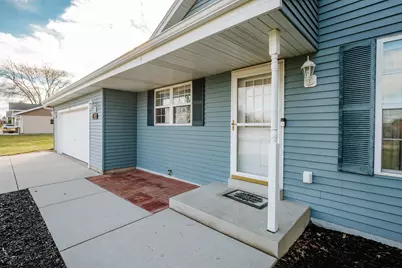 1711  Airport Dr, Hartford, WI 53027 - Photo 2