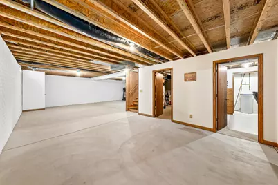 1711  Airport Dr, Hartford, WI 53027 - Photo 18