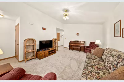 1711  Airport Dr, Hartford, WI 53027 - Photo 4