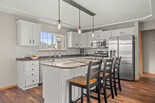 6001 Alburg Ave, Racine, WI 53406 - Photo 12