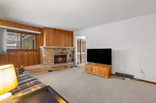 812 Lynn St, Horicon, WI 53032 - Photo 8