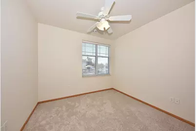 3960 S Prairie Hill Ln #205, Greenfield, WI 53228 - Photo 20