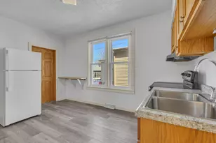 918 Swift Ave, Sheboygan, WI 53081 - Photo 2