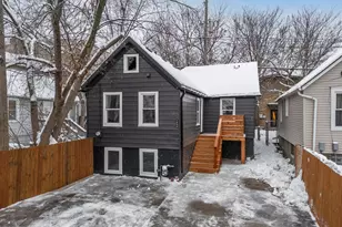 1850 N Warren Ave, Milwaukee, WI 53202 - Photo 26