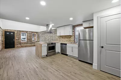 1850 N Warren Ave, Milwaukee, WI 53202 - Photo 6