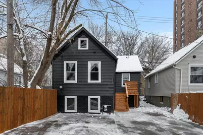 1850 N Warren Ave, Milwaukee, WI 53202 - Photo 22