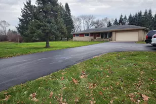 15725 Gebhardt Rd, Brookfield, WI 53005 - Photo 8