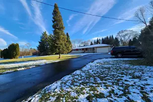 15725 Gebhardt Rd, Brookfield, WI 53005 - Photo 2