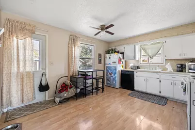 N169W20360  Georgetown Dr #20358, Jackson, WI 53037 - Photo 20