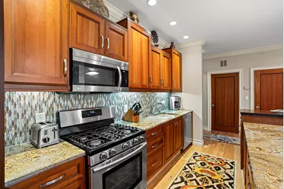 1522 N Prospect Ave #204, Milwaukee, WI 53202 - Photo 6