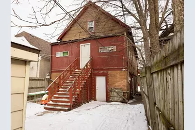 2339 S 9th St, Milwaukee, WI 53215 - Photo 6